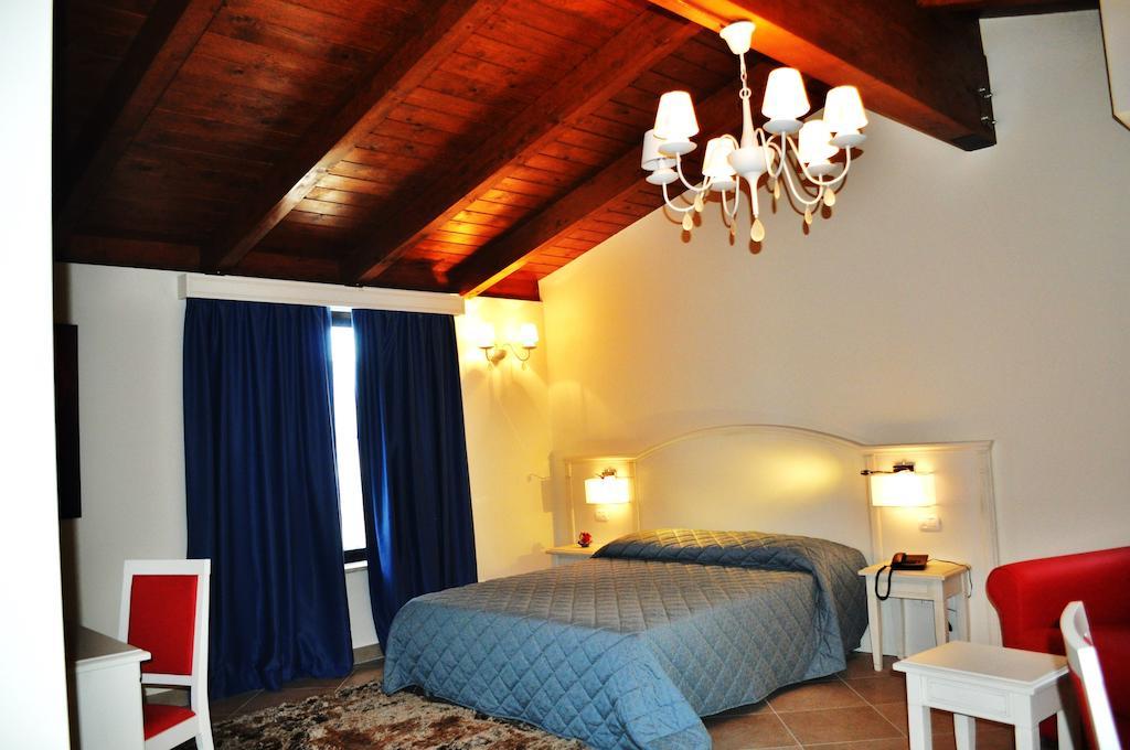 Hotel Centova بيرودجا الغرفة الصورة