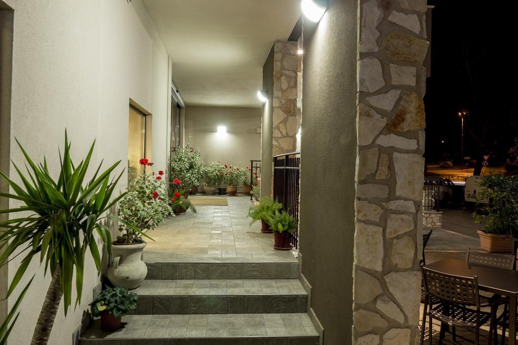 Hotel Centova بيرودجا المظهر الخارجي الصورة